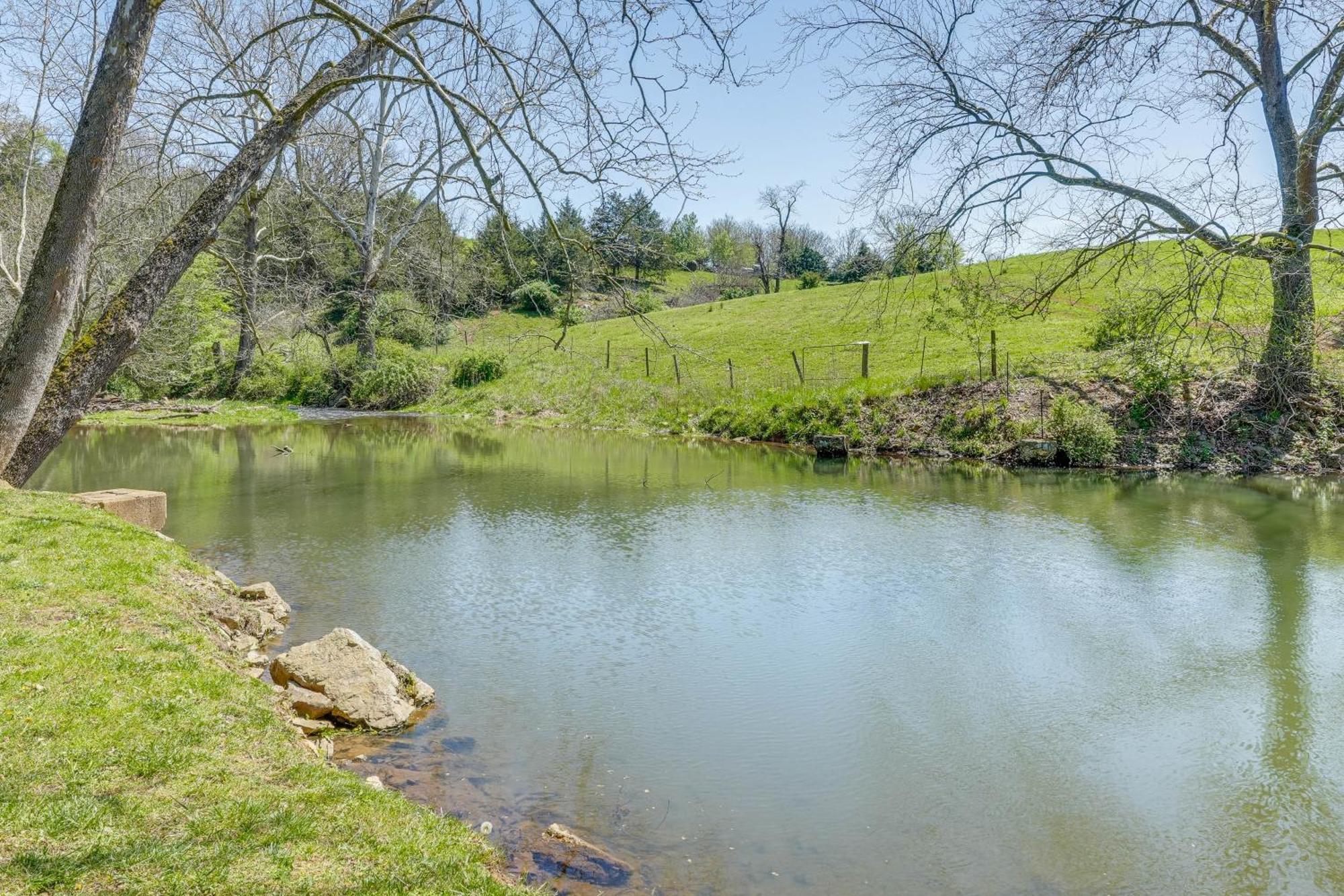 Waterfront Virginia Retreat With Canoe, Pets Welcome Rileyville المظهر الخارجي الصورة
